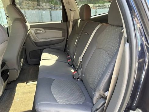 Used 2011 Chevrolet Traverse LT w/ Personal Connectivity Package AWD/4WD image 19