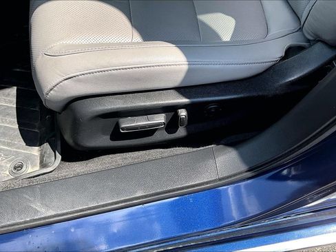 Used 2018 Honda Accord Touring image 38