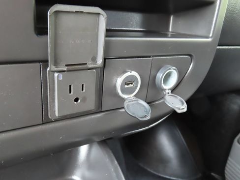 Used 2017 Chevrolet Express 3500 LT w/ LT Preferred Equipment Group RWD image 7