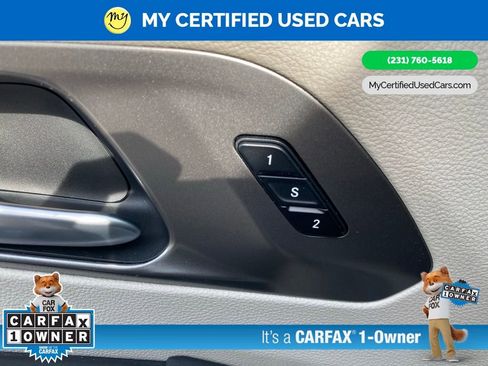 Used 2024 Chrysler Pacifica Touring-L FWD image 14