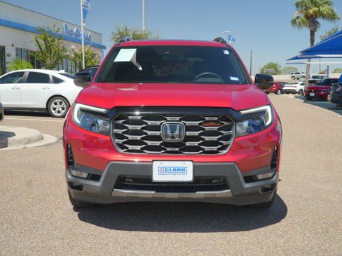 Used 2024 Honda Passport TrailSport image 2
