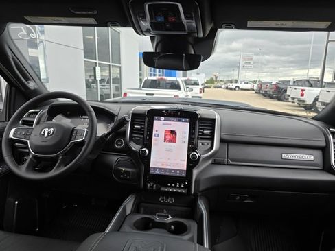 Used 2025 RAM 2500 Laramie w/ Sport Appearance Package image 29