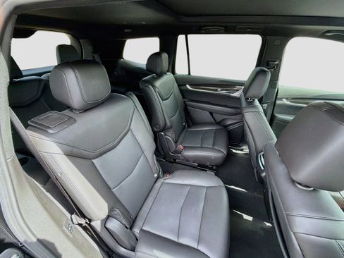 Certified 2023 Cadillac XT6 Sport w/ Technology Package AWD/4WD image 30