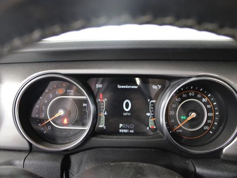 Used 2021 Jeep Wrangler Unlimited Sahara AWD/4WD image 25