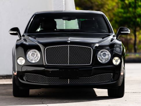Used 2015 Bentley Mulsanne image 15