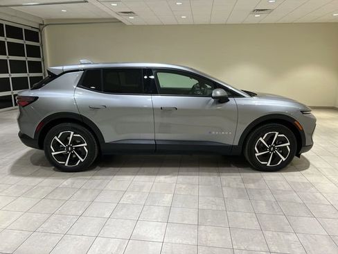 New 2026 Chevrolet Equinox EV LT w/ Comfort Package FWD image 6