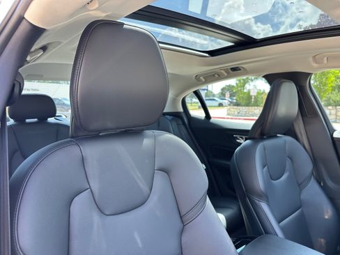 Certified 2022 Volvo S60 T8 R-Design Expression w/ Protection Package Premier image 11