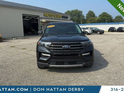 Used 2021 Ford Explorer XLT w/ Equipment Group 202A AWD/4WD image 5