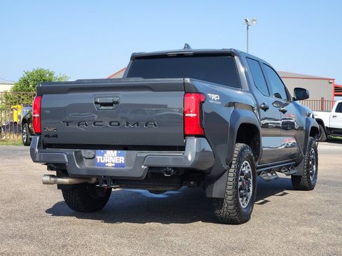 Used 2024 Toyota Tacoma TRD Off-Road AWD/4WD image 7