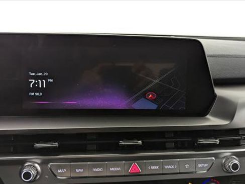 Used 2025 Kia Telluride S image 27