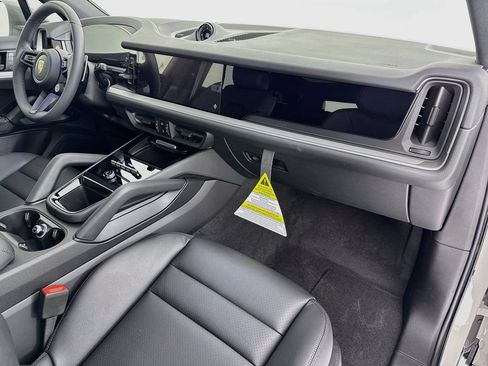 New 2026 Porsche Cayenne AWD/4WD image 31