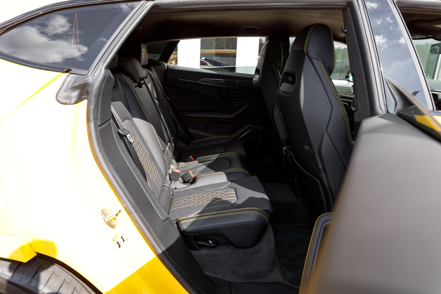 Used 2025 Lamborghini Urus S AWD/4WD image 43