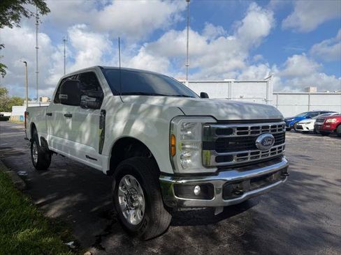 Used 2024 Ford F250 XLT w/ FX4 Off-Road Package AWD/4WD image 8