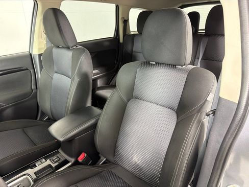 Used 2020 Mitsubishi Outlander ES image 13