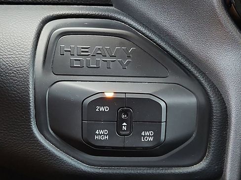 Used 2025 RAM 3500 Laramie AWD/4WD image 28