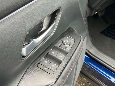 New 2025 Nissan Kicks SR image 20