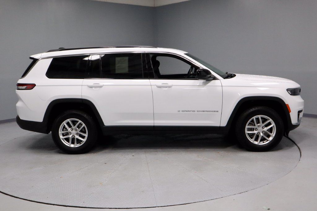 Used 2024 Jeep Grand Cherokee L Laredo w/ Trailer Tow Package AWD/4WD image 11