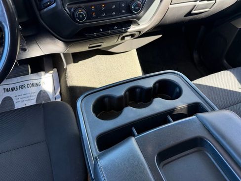 Used 2018 Chevrolet Silverado 1500 LT image 16