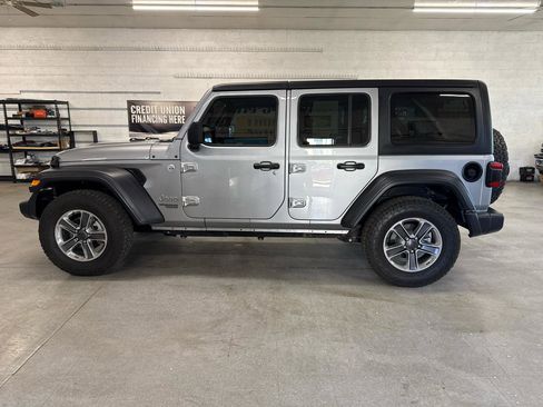 Used 2018 Jeep Wrangler Unlimited Sport S image 91