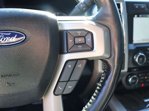 Used 2017 Ford F250 Lariat w/ Lariat Ultimate Package image 21