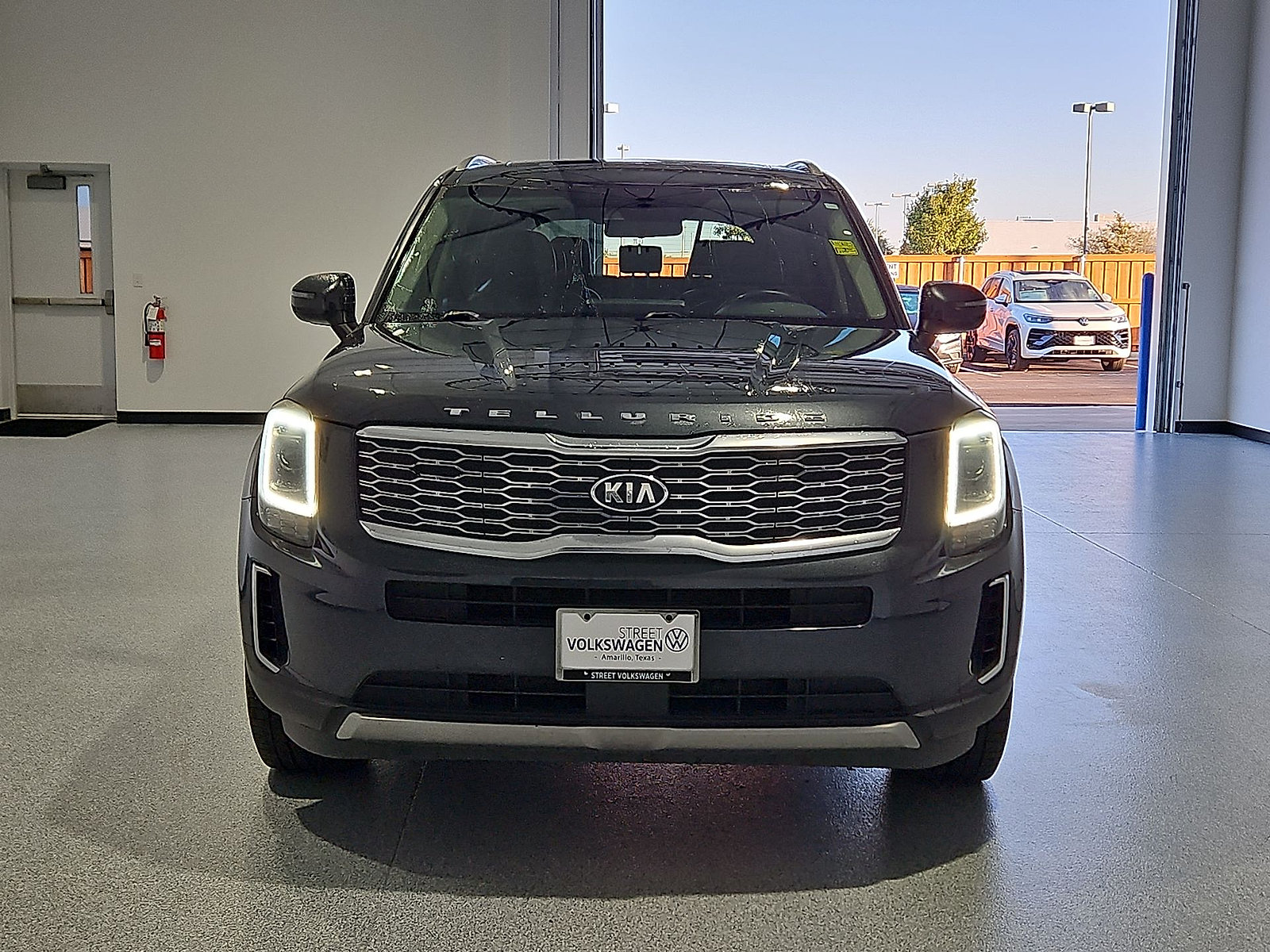 Used 2020 Kia Telluride S AWD/4WD image 3