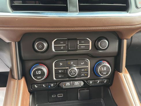 Used 2023 Chevrolet Tahoe High Country AWD/4WD image 25