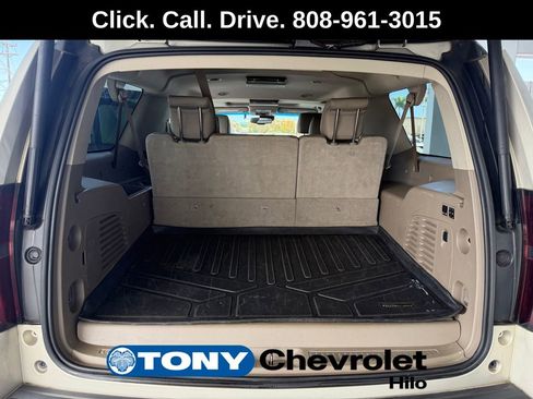 Used 2016 Chevrolet Suburban LTZ RWD image 10