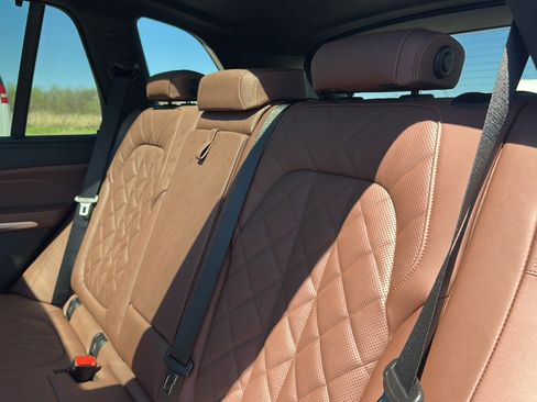 New 2026 BMW X5 M60i w/ Executive Package image 17