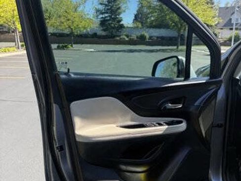 Used 2019 Buick Encore Preferred w/ Safety Package FWD image 17