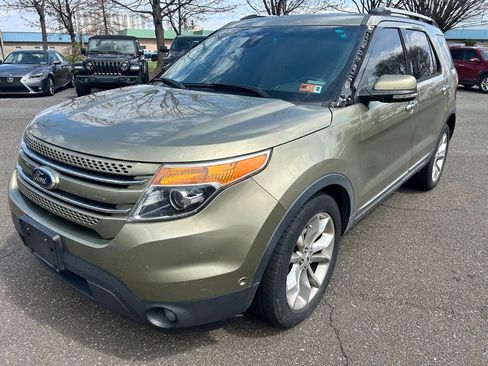 Used 2013 Ford Explorer Limited image 3