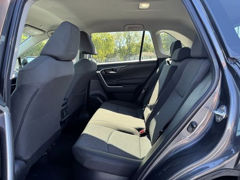 Used 2024 Toyota RAV4 XLE image 17