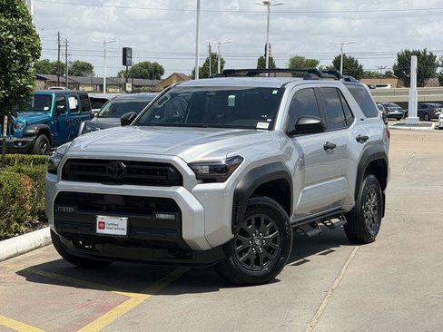 Certified 2025 Toyota 4Runner SR5 RWD image 2
