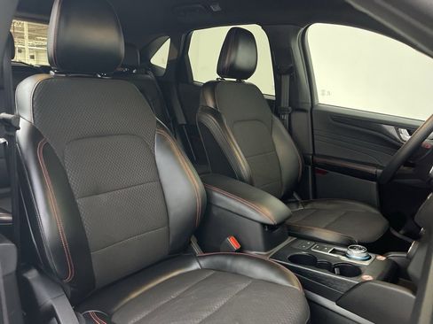 Used 2023 Ford Escape ST-Line image 34