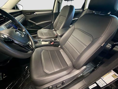 Used 2022 Volkswagen Passat 2.0T SE image 11