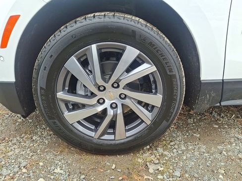 Used 2023 Chevrolet Equinox Premier image 31