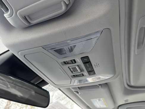 Used 2023 Toyota RAV4 XLE Premium image 29