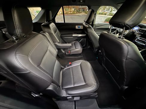 Used 2022 Ford Explorer Limited AWD/4WD image 15