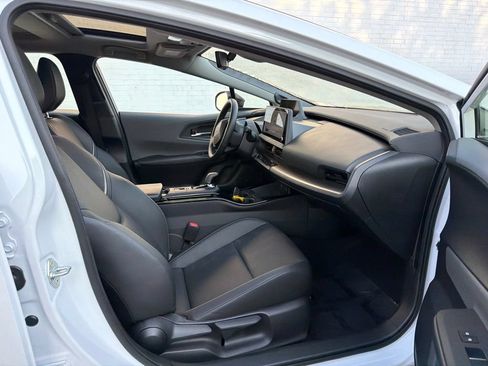 Used 2025 Toyota Prius Limited AWD/4WD image 12