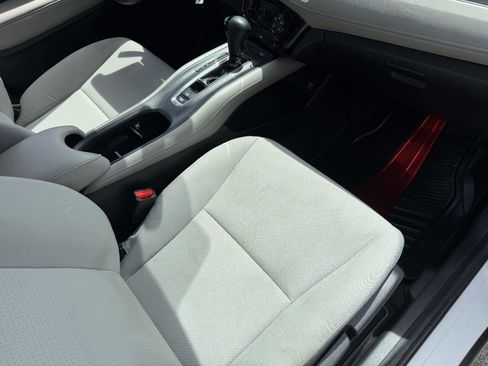 Used 2022 Honda HR-V LX image 26