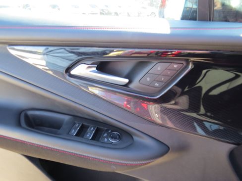 Used 2025 Chevrolet Blazer EV RS AWD/4WD image 16