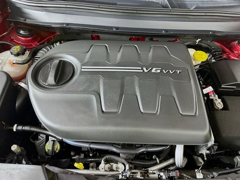 Used 2015 Jeep Cherokee Limited AWD/4WD image 31