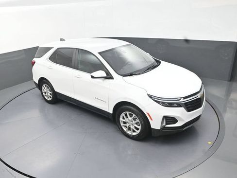 Used 2024 Chevrolet Equinox LT AWD/4WD image 23