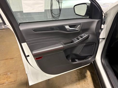 New 2026 Ford Escape ST-Line w/ Tech Pack #1 image 17