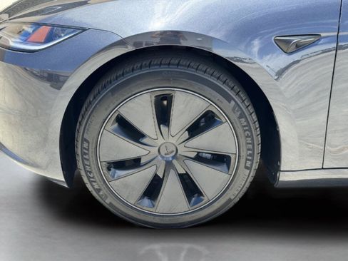 Used 2025 Tesla Model 3 Long Range RWD image 11