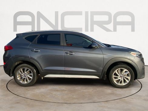 Used 2017 Hyundai Tucson SE image 11