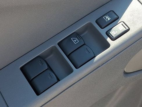 Used 2019 Nissan Frontier SV AWD/4WD image 26