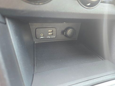 Used 2022 Subaru Crosstrek 2.0i Premium w/ Moonroof Package image 35