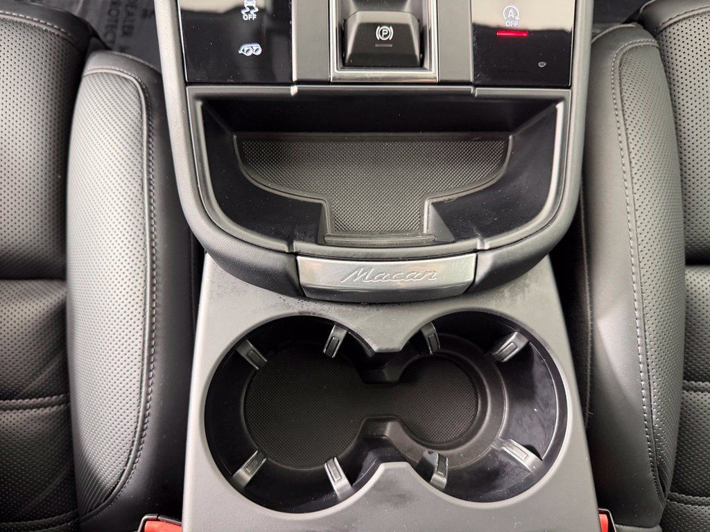 Certified 2023 Porsche Macan GTS AWD/4WD image 31