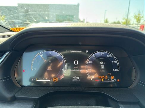 Used 2025 Jeep Grand Cherokee L Overland image 13