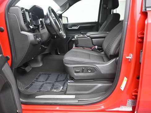 Used 2022 Chevrolet Silverado 1500 LT RWD image 11